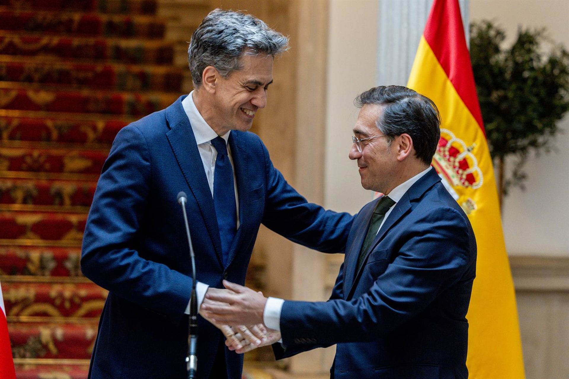 Albares firma dos acuerdos con su homólogo británico para "trabajar juntos" en igualdad de género y cambio climático