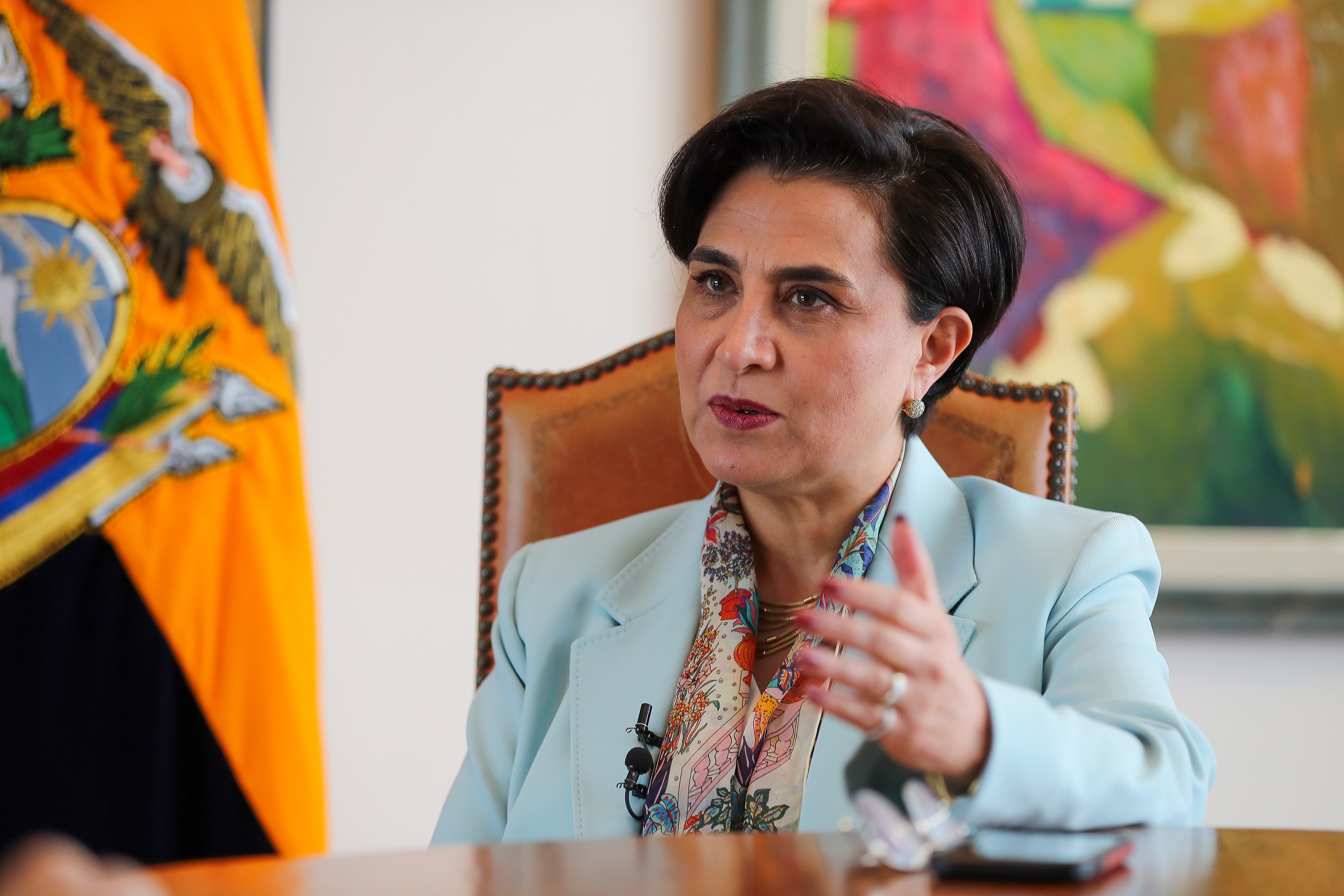 Fotografía de archivo en la que se registró a la ministra de Relaciones Exteriores y Movilidad Humana de Ecuador, Gabriela Sommerfeld, durante una entrevista (EFE/José Jácome)