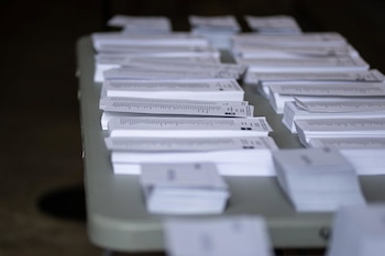 12/05/2024 Papeletas electorales en la Universitat de Barcelona, a 12 de mayo de 2024, en Barcelona, Catalunya (España). Casi seis millones de catalanes han sido llamados a las urnas hoy, 12 de mayo, para elegir a su nuevo presidente autonómico para los próximos cuatro años. Hay 135 escaños en juego, en la que será la XIV legislatura de Cataluña, por lo que los candidatos de los diferentes partidos deben alcanzar una mayoría absoluta de 68 escaños para hacerse con la Presidencia.
POLITICA
Lorena Sopêna - Europa Press