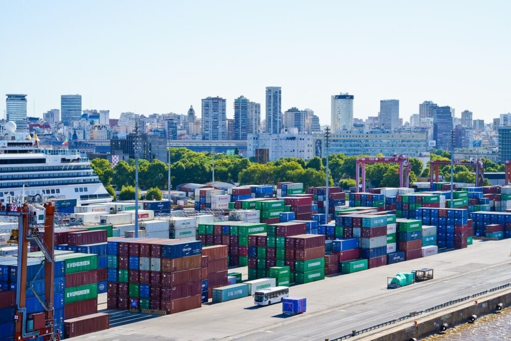 Según Detzel, la carga de sandías que partió en dos camiones remolque representa solo el primer envío de una cadena que busca establecer lazos comerciales permanentes con países vecinos