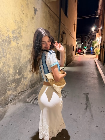 Camila Morrone, lejos del Mundial 2026, expresó su apoyo por la Selección Argentina desde sus vacaciones en Italia con su novio Cole Brennet