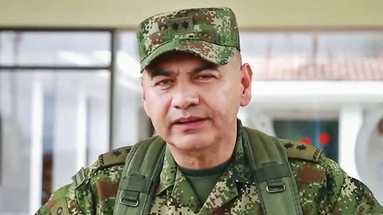 Fiscalía archivó la investigación contra el general (r) Jhon Rojas por presunto montaje del Gobierno Petro: “Como recompensa lo deberían reintegrar”