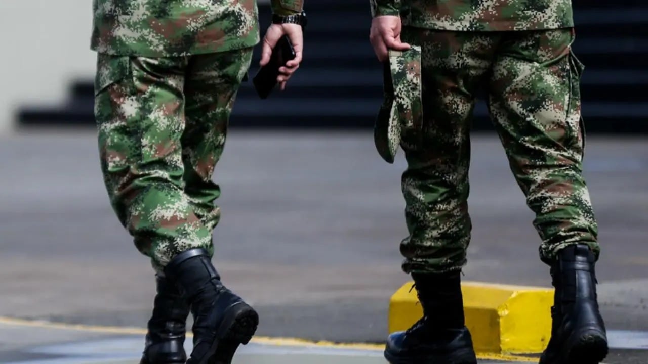 El Comando General ordenó auditar al DCCAE tras recibir alertas sobre posibles pagos irregulares para gestionar permisos y otros procedimientos relacionados con armas - crédito Colprensa