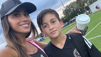 Antonela acompañó a Thiago durante