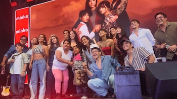 Karina Jordán y Fiorella Díaz de ‘La vida que me robaste’ se emocionaron al recibir cariñoso respaldo del público en Minka