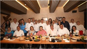 La oposición se dijo unida