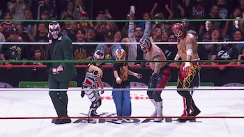 Rey Mysterio se impone sobre