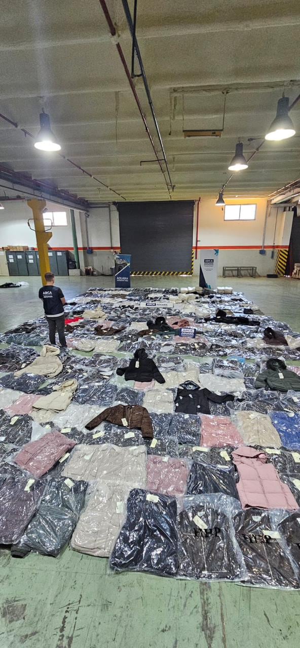El operativo, autorizado por el Juzgado Federal N° 3 de Córdoba, refuerza los controles aduaneros para combatir contrabando