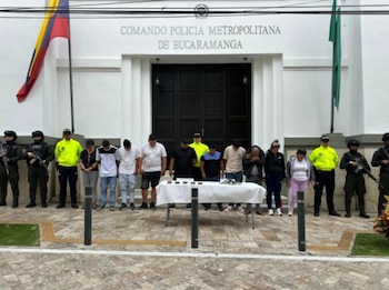 Diez personas fueron capturadas por la red de carne ilegal en Bucaramanga por delitos como maltrato animal, concierto para delinquir y corrupción de alimentos - crédito Policía Nacional