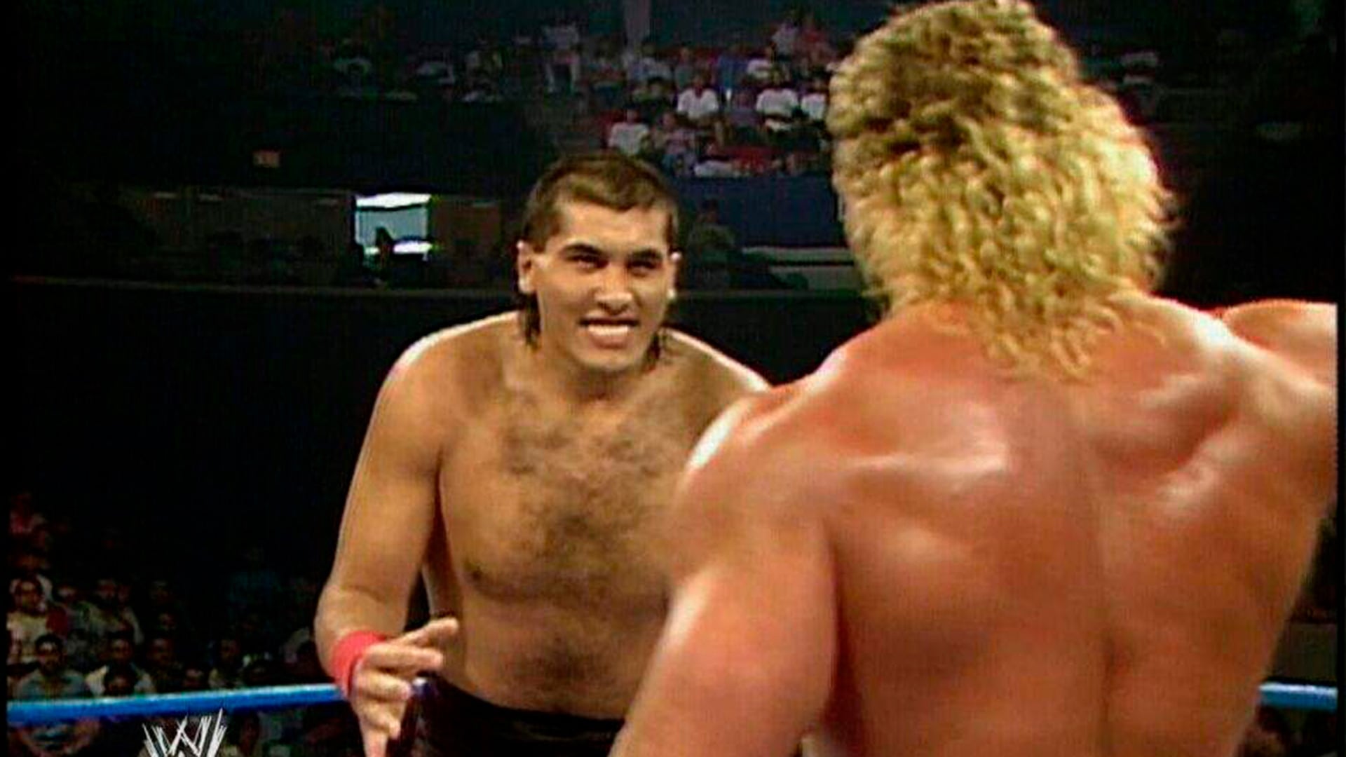 Vince McMahon, creador del imperio de la lucha libre estadounidense, vio en González algo que trascendía el básquet: un personaje