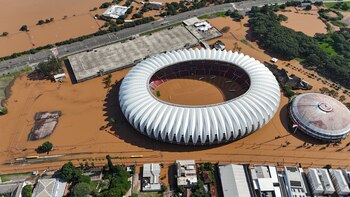 El estadio Beira Rio rodeado