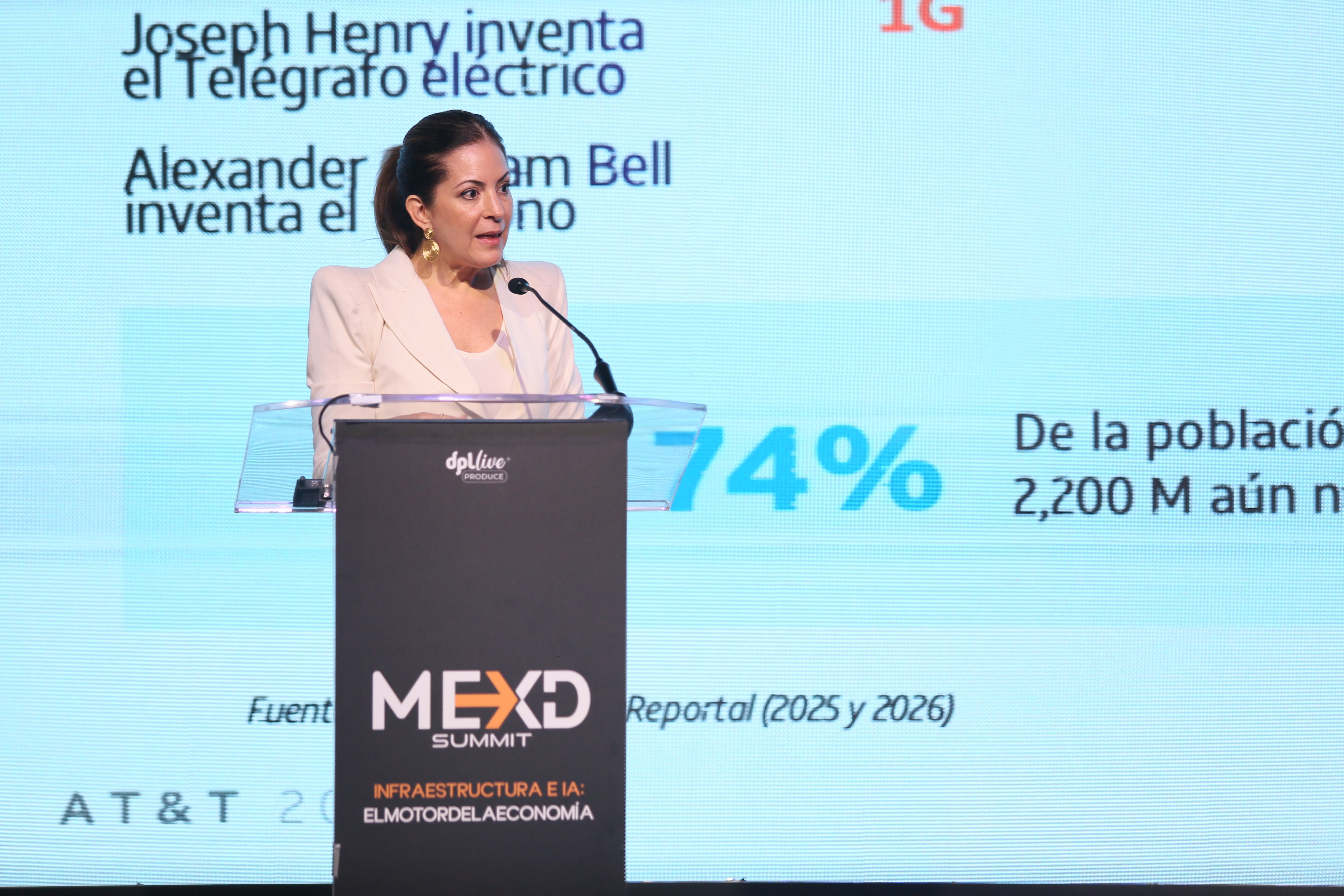 Mónica Aspe, CEO de AT&T México (Cortesía México Digital Summit)