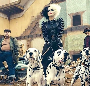 Emma Stone con los dálmatas