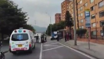 Se volcó una ambulancia en