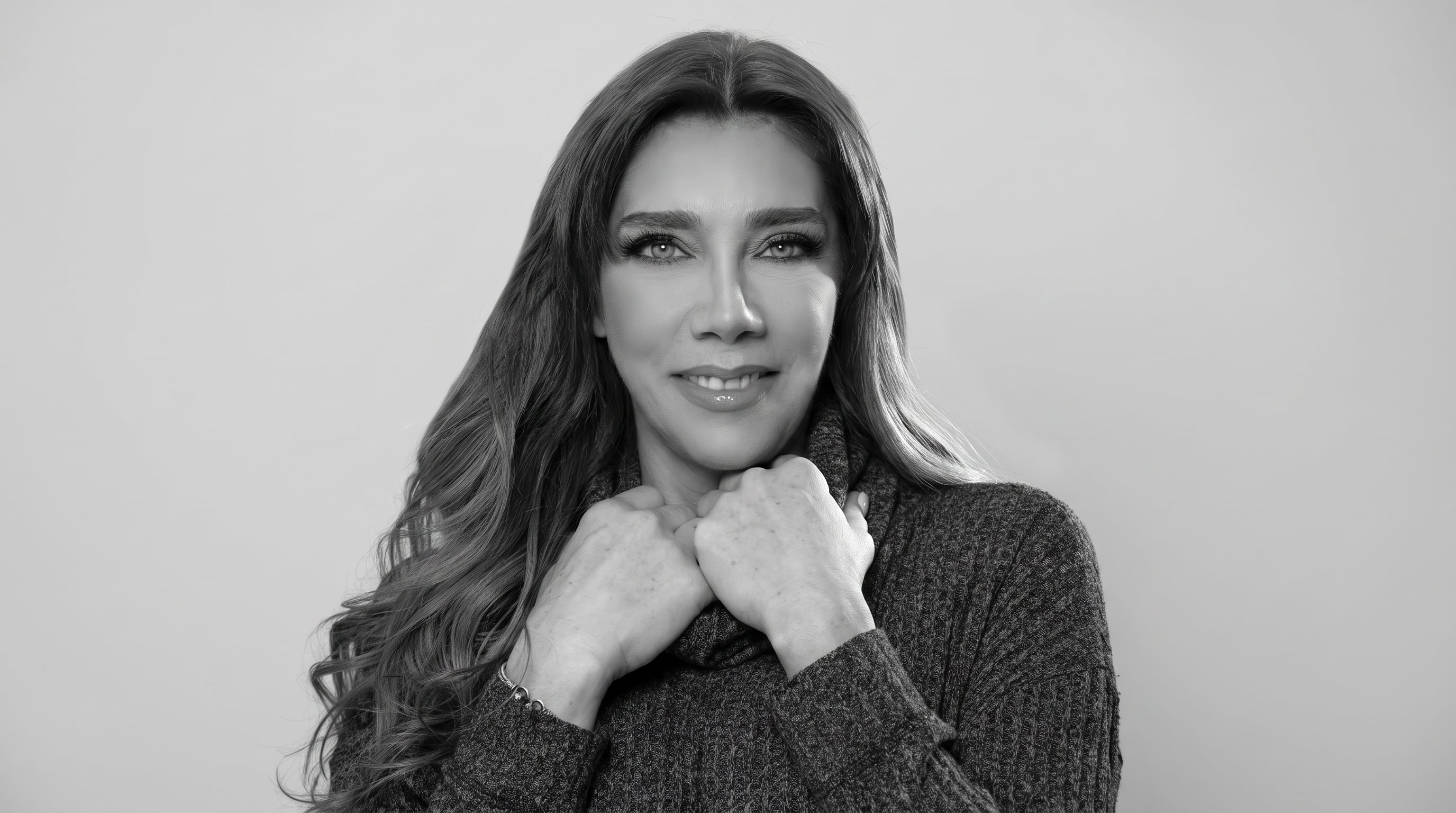 Cynthia Klitbo evita profundizar en la tragedia de Aylín Mujica durante entrevista por La Casa de los Famosos México