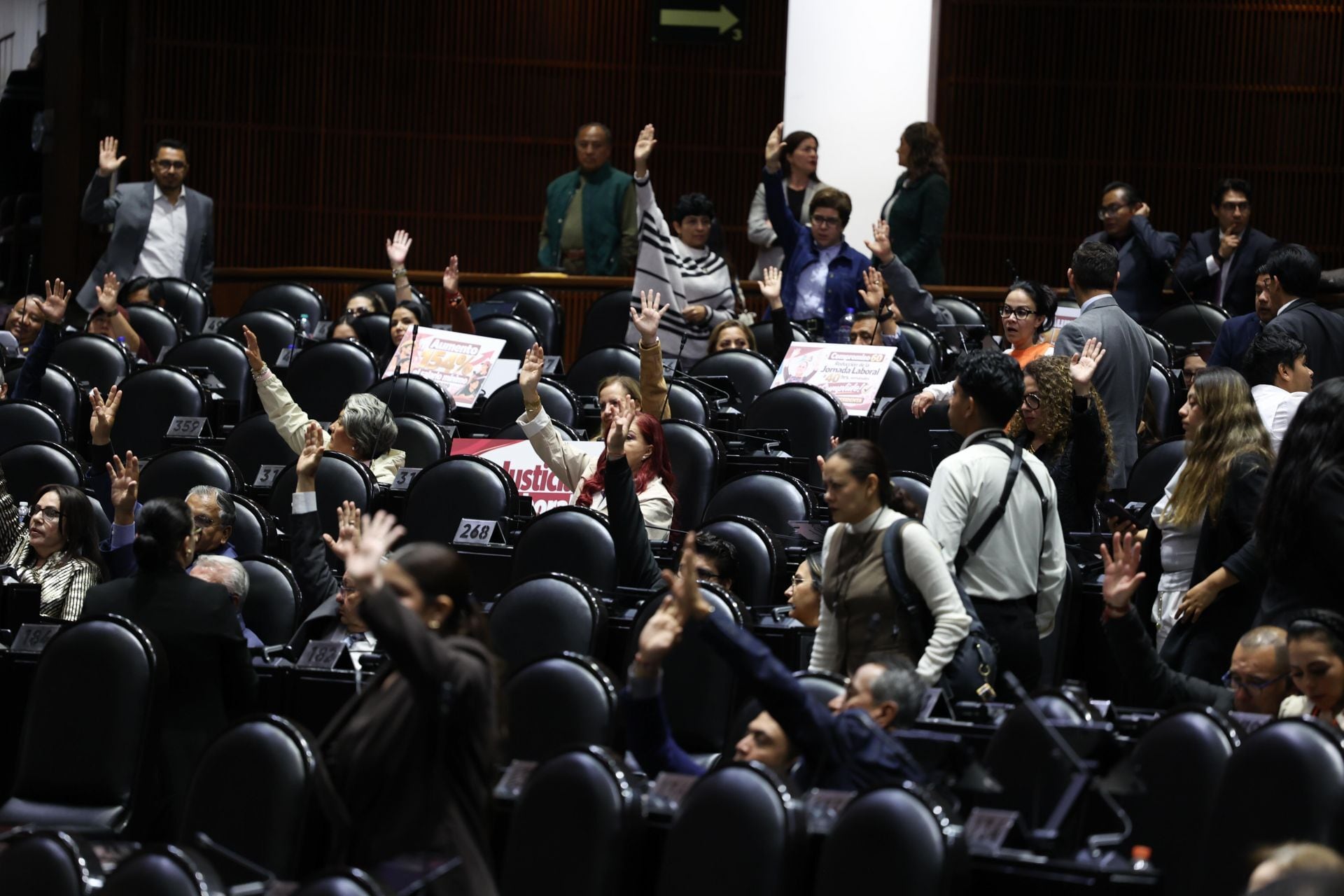 CIUDAD DE MÉXICO, 06OCTUBRE2026.- Se llevó a cabo la votación económica durante la Sesión Ordinaria en la Cámara de Diputados.FOTO: GRACIELA LÓPEZ/CUARTOSCURO.COM