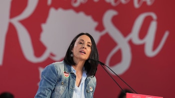 PSOE y Sumar abordan este