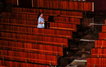 La entrada de los fieles