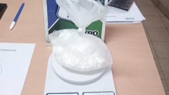 Persecución en Berisso: huyó durante un control y terminaron encontrando 304 gramos de cocaína en su mochila de delivery