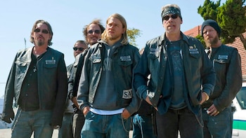 ‘Legends’ reunirá a Charlie Hunnam y al elenco original de ‘Sons of Anarchy’