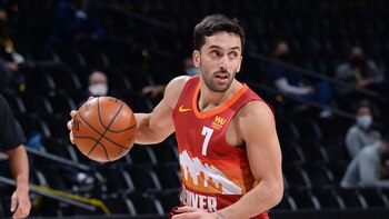 Campazzo volvió a jugar tras su lesión: el tapón a un jugador 20 centímetros más alto y una fantástica penetración para el triunfo de Denver