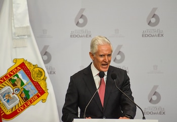 El gobernador del Estado de México, brinda su último informe de gobierno acompañado de figuras políticas de Morena como Delfina Gómez o el presidente de México Andrés Manuel López Obrador
