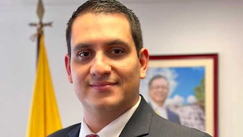 Subgerente del Fondo Adaptación presentó su renuncia a Gustavo Petro: tuvo roces con Angie Rodríguez por irreguralidades en la contratación