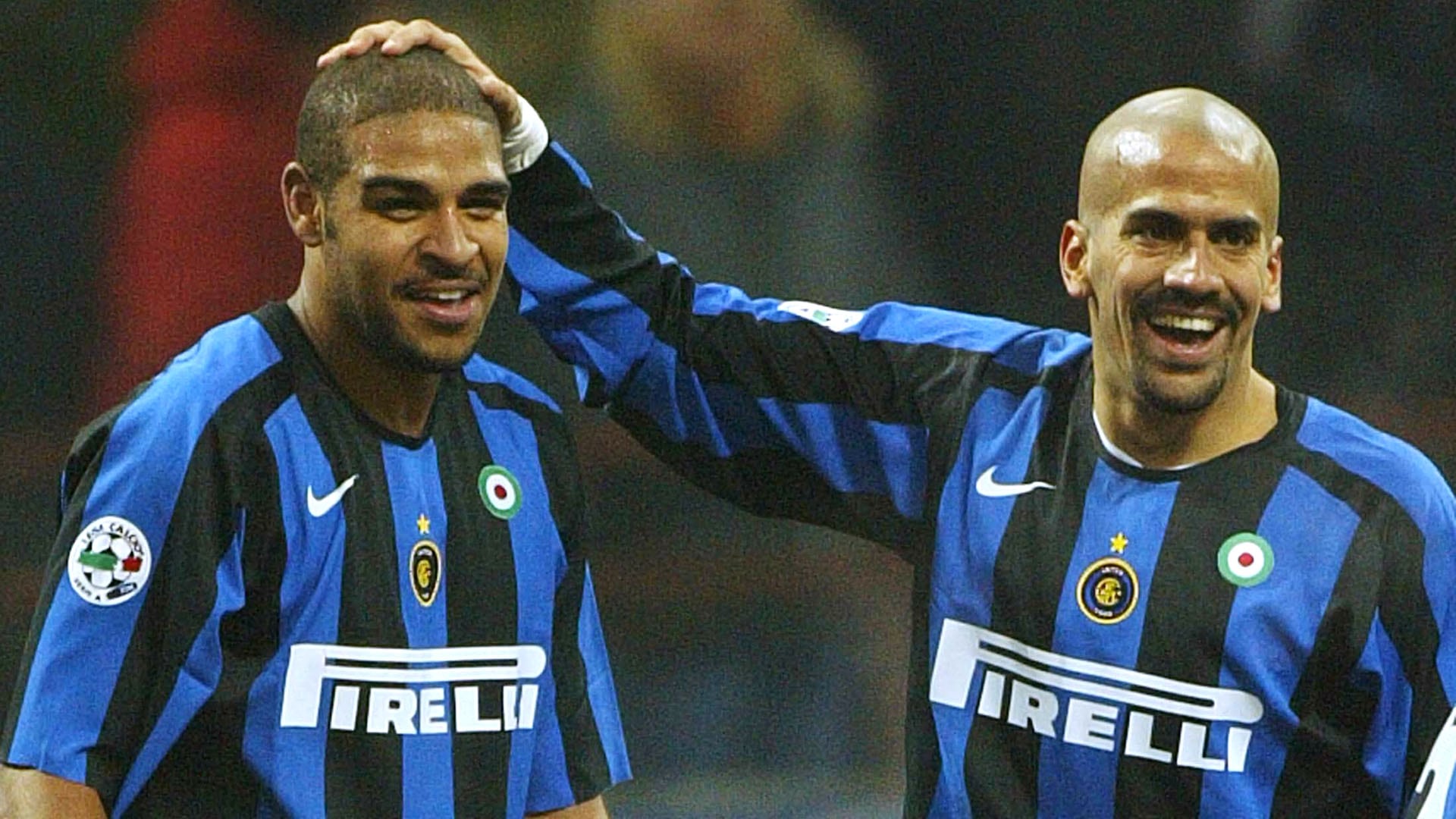 El Inter recibió el Scudetto 2005-06 tras la sanción a la Juventus, en una decisión que abrió una fuerte polémica en el fútbol italiano (AFP PHOTO / GIUSEPPE CACACE)