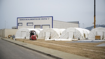 La Audiencia Nacional rechaza paralizar la instalación del campamento en el Puerto de Ceuta donde el Gobierno prevé alojar a más de 1.000 migrantes