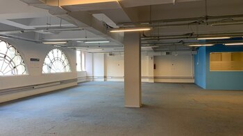 En general, está en muy