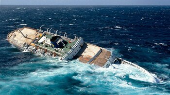 The night a guitarist, a