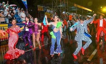 El desfile inaugural del Salsódromo