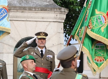 31/08/2026 El comandante militar de Valladolid tomará el mando de la Brigada 'Rey Alfonso XIII' II de la Legión.
El Boletín Oficial de Defensa (BOD) ha publicado este lunes la orden por la que se nombra al General de Brigada de Infantería Juan Carlos Moreno Arenas como nuevo Jefe de la Brigada 'Rey Alfonso XIII' II de la Legión. La medida, oficializada a propuesta del Jefe de Estado Mayor del Ejército (JEME) y rubricada por la ministra de Defensa, Margarita Robles, se hará efectiva a partir de este martes, 1 de septiembre.
POLITICA CASTILLA Y LEÓN ESPAÑA EUROPA VALLADOLID SOCIEDAD
MINISTERIO DE DEFENSA