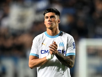 En el Olympique de Marsella, el tucumano jugó poco, estuvo lesionado y no marcó goles (REUTERS/Daniele Mascolo)