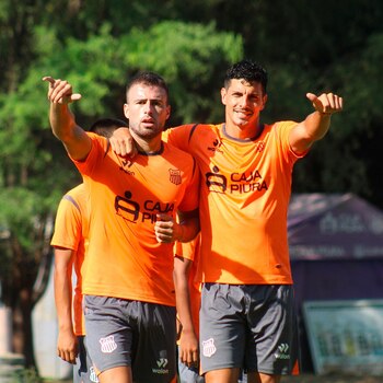 Los jugadores de Atlético Grau