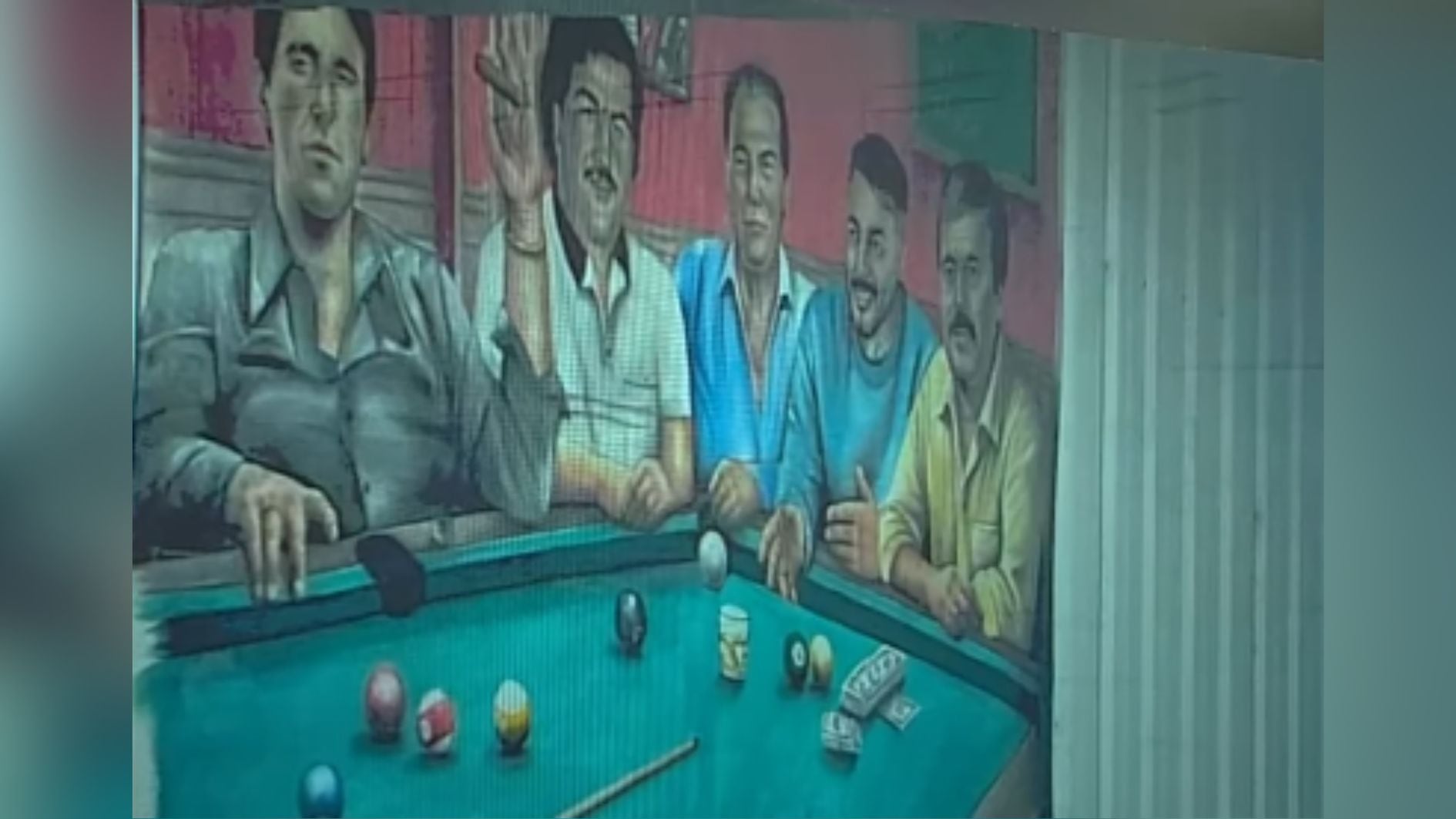 El lienzo que se encontró en la residencia donde se escondía el narco uruguayo Sebastián Marset (crédito captura de pantalla Unitel)