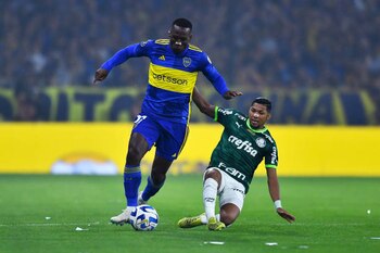 Luis Advíncula viene de jugar