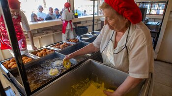 Los buñuelos se fríen y