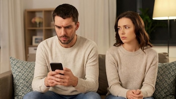 De la dependencia al control: