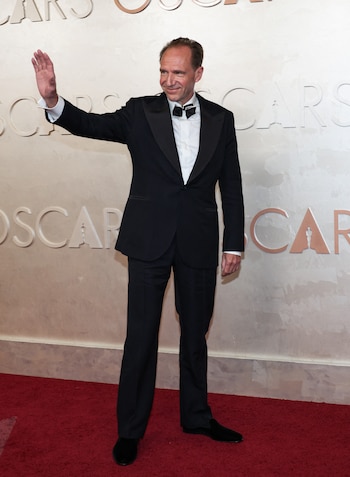 La infancia de Ralph Fiennes estuvo marcada por frecuentes mudanzas, un entorno artístico y la constante presencia de la creatividad familiar (REUTERS/Aude Guerrucci)
