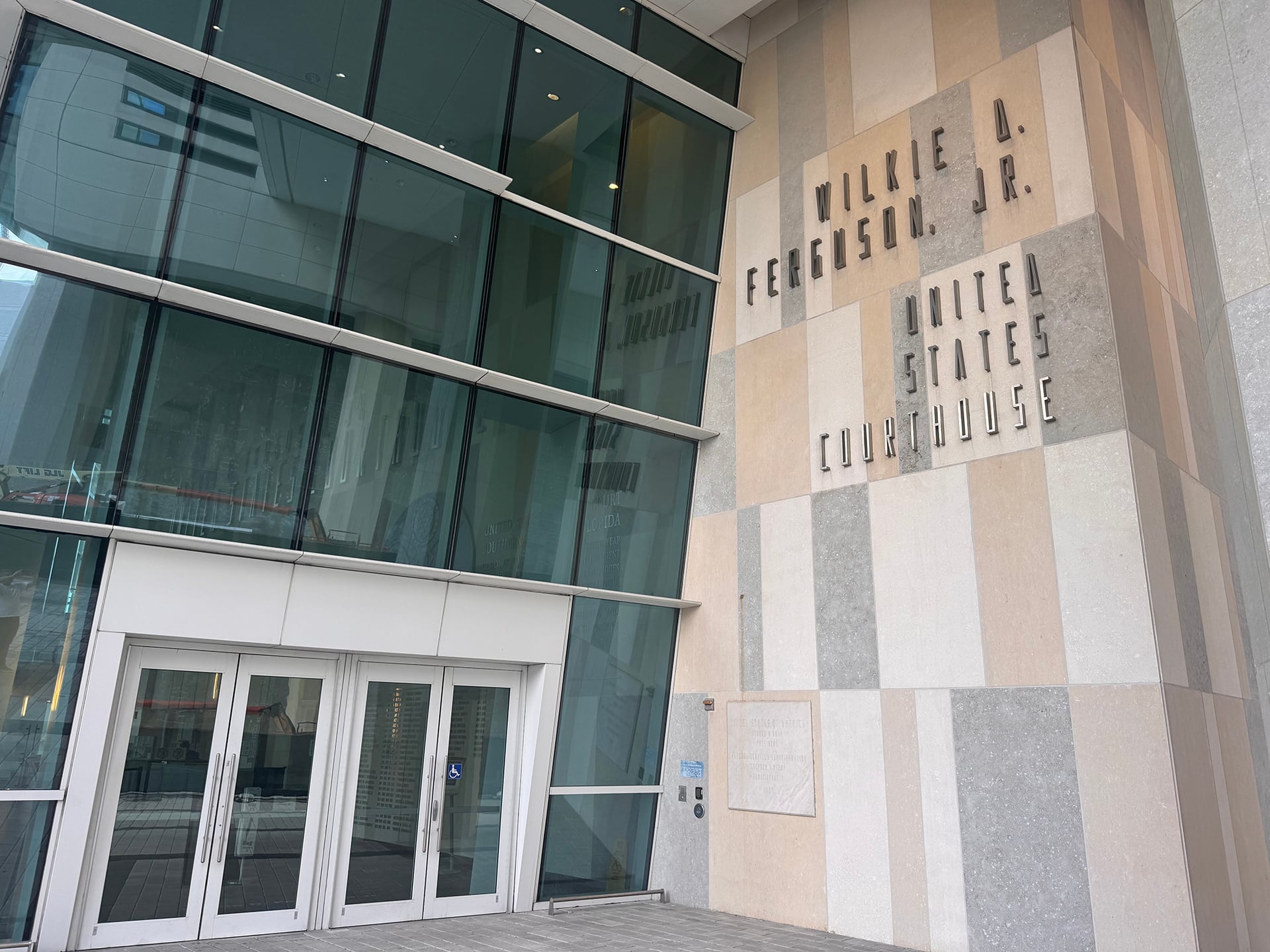 Wilkie D. Ferguson Jr. United States Courthouse, adonde sesionará el Gran Jurado para tomar declaración a los testigos citados para determinar la responsabilidad penal de las autoridades de la AFA y sus socios comerciales