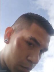 En medio de actividades de inspección joven fue golpeado con un bolillo en el rostro - crédito redes sociales