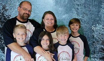 Nichole Teusch denunció también acoso