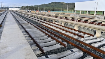 Cundinamarca recibió maquinaria especializada para acelerar la construcción del RegioTram de Occidente: así van las obras