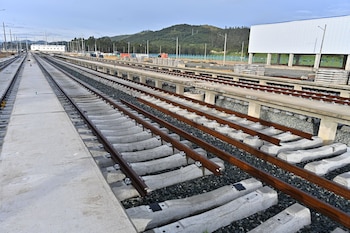 El proyecto ferroviario alcanza un 41% de ejecución, con avances notables como el 84% de desmonte de la antigua trocha y más de 180.000 metros cúbicos de material excavado - crédito Gobernación de Cundinamarca