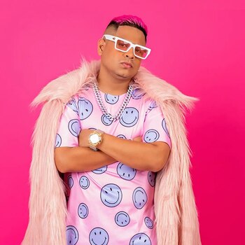 JP El Chamaco llega a los Premios Heat 2023. (Instagram)