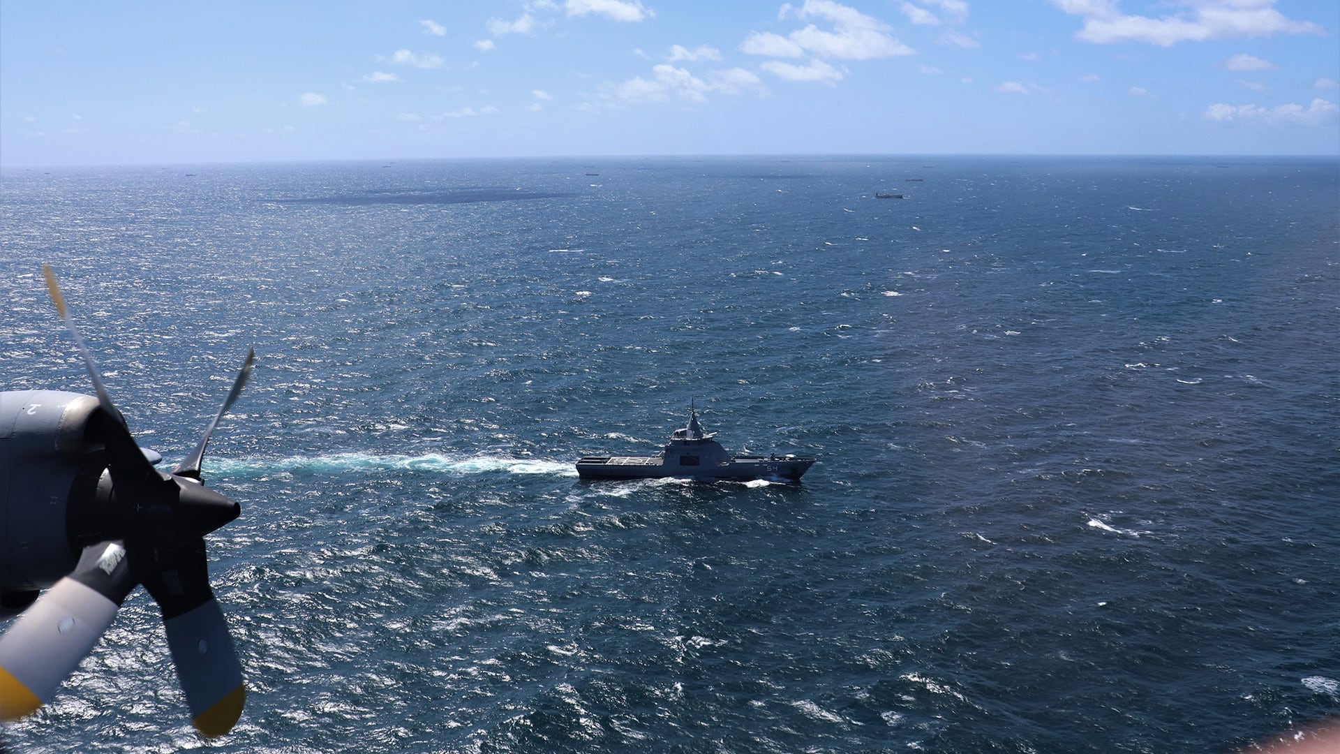 El operativo se desarrolla en un contexto de creciente concentración de buques pesqueros extranjeros en las inmediaciones del límite exterior de la Zona Económica Exclusiva Argentina