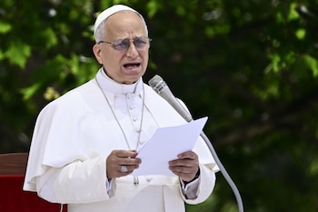 El Papa Leon XIV visitó un pueblo italiano contaminado