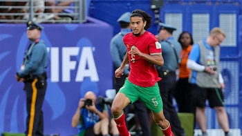 El Manchester City ficha a Bouaddi y vende a Nico González