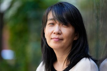 La escritora surcoreana Han Kang en una imagen de 2023. ??(EFE/Alejandro García)